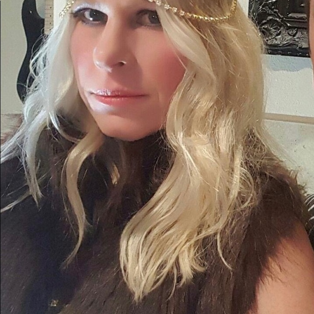 Meet your Posher, Debb